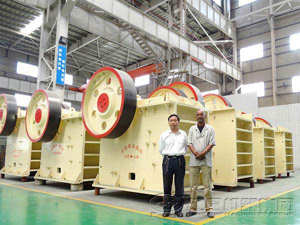 碎石機現場 碎石機現場