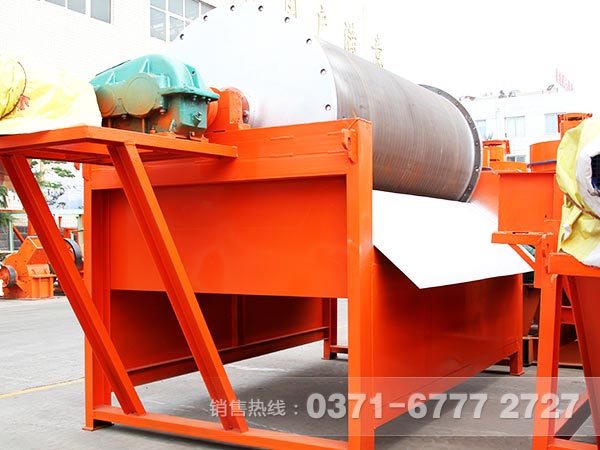 褐鐵礦強磁磁選機側面圖 褐鐵礦強磁磁選機側面圖