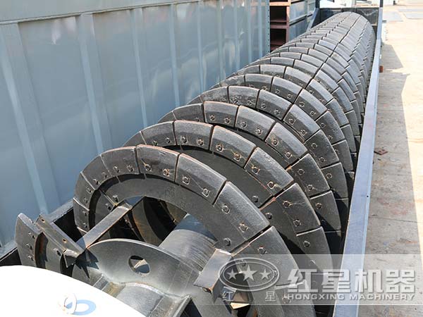 單螺旋洗砂機局部細節 單螺旋洗砂機局部細節