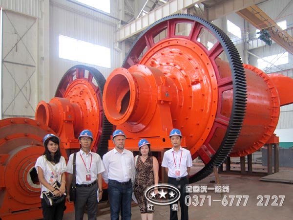 紅星鋼渣球磨機生產(chǎn)廠區(qū) 紅星鋼渣球磨機生產(chǎn)廠區(qū)