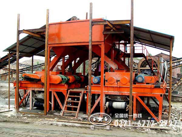 2PG700×400對輥破碎機(jī) 2PG700×400對輥破碎機(jī)