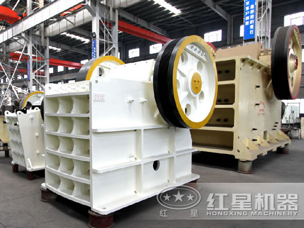 不同規格下的礦石顎式破碎機 不同規格下的礦石顎式破碎機