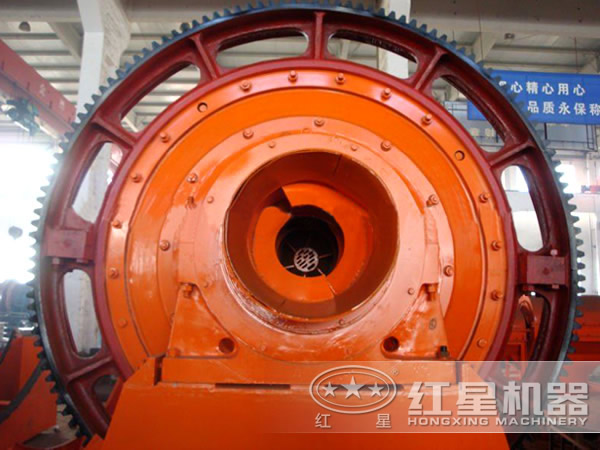 不同角度下的選鉬球磨機(jī) 不同角度下的選鉬球磨機(jī)