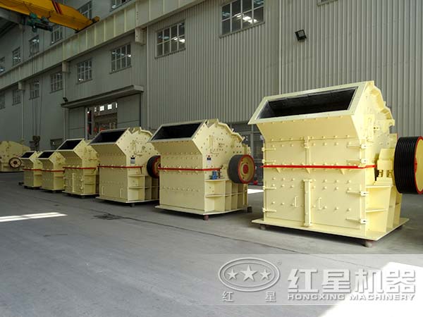 高產(chǎn)節(jié)能細(xì)碎機(jī)的不同規(guī)格展示 高產(chǎn)節(jié)能細(xì)碎機(jī)的不同規(guī)格展示