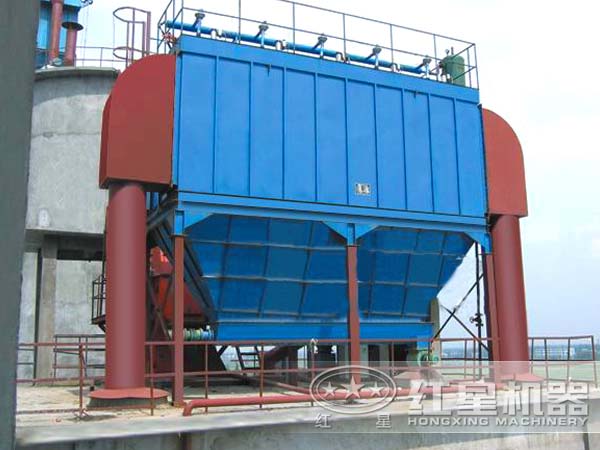 脈沖布袋除塵器工作現場 脈沖布袋除塵器工作現場