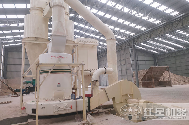 白云石磨粉機(jī)生產(chǎn)線現(xiàn)場(chǎng)圖 白云石磨粉機(jī)生產(chǎn)線現(xiàn)場(chǎng)圖