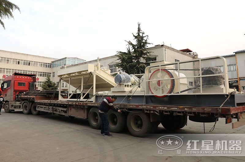 大型對輥制砂機發貨現場圖片 大型對輥制砂機發貨現場圖片