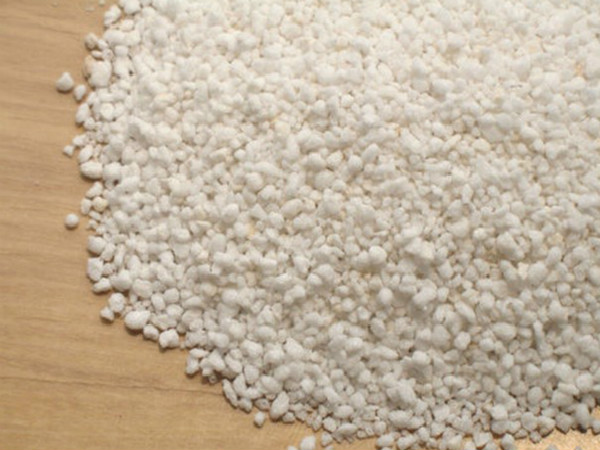 珍貴且成本低廉的珍珠巖原料 珍貴且成本低廉的珍珠巖原料