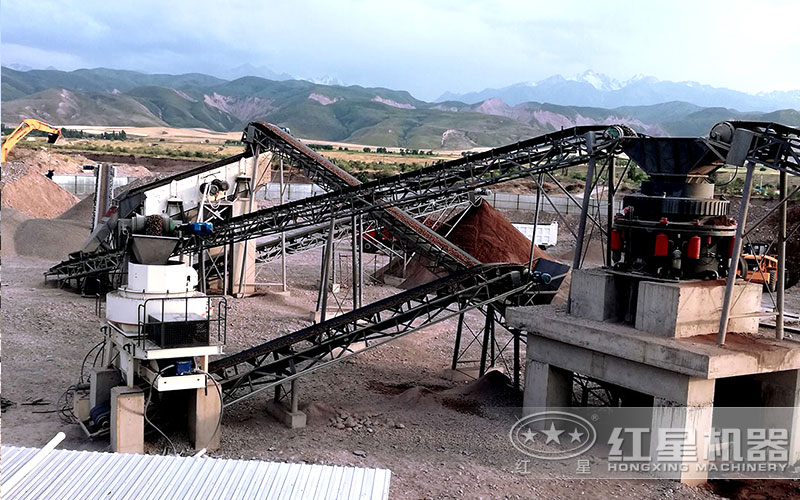 時產量200噸制砂生產現場 時產量200噸制砂生產現場