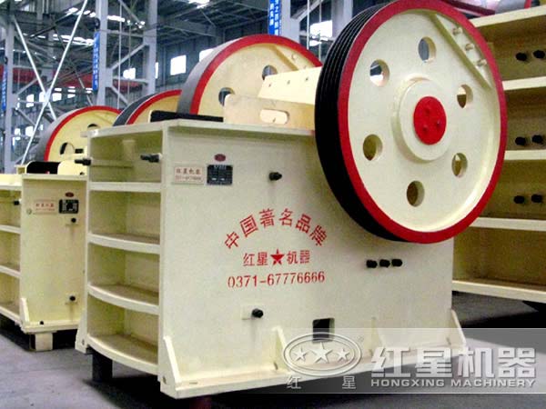 鄂式破碎機 鄂式破碎機