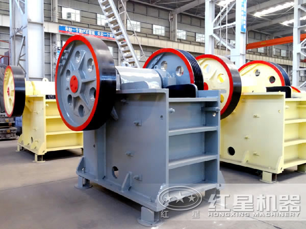 鄂式破碎機 鄂式破碎機