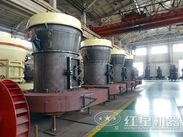 雷蒙磨粉機廠家車間一角 雷蒙磨粉機廠家車間一角