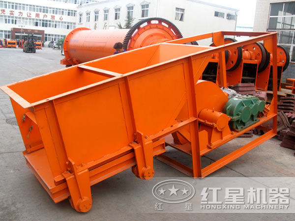 不同角度下的擺式給料機 不同角度下的擺式給料機