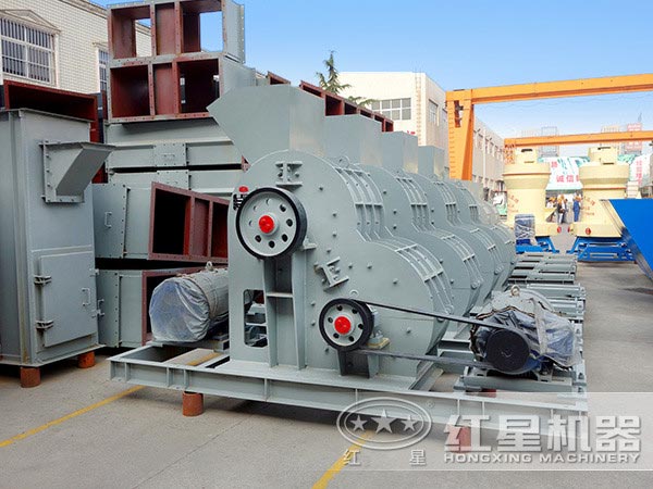 不同角度下的煤泥破碎機(jī) 不同角度下的煤泥破碎機(jī)