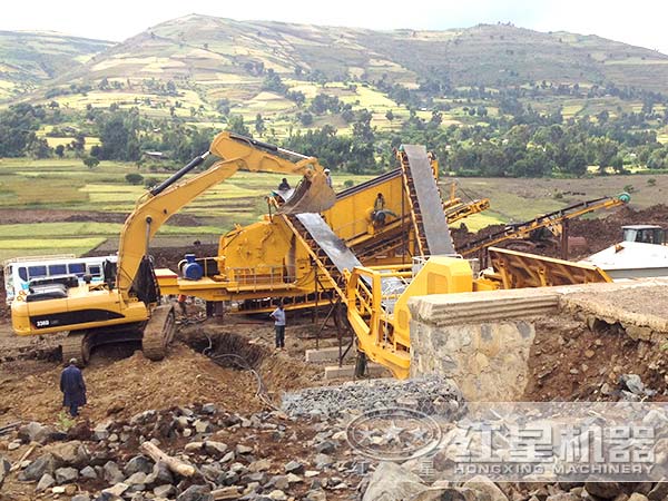 移動破碎站工作現場 移動破碎站工作現場