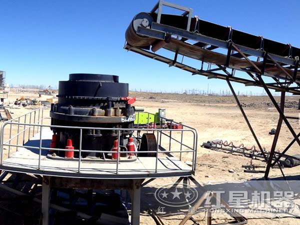 鐵礦石圓錐破碎機(jī)客戶現(xiàn)場 鐵礦石圓錐破碎機(jī)客戶現(xiàn)場