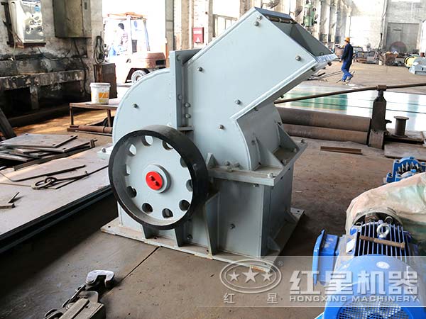 礦山錘式破碎機加工車間 礦山錘式破碎機加工車間