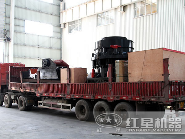 磷礦石破碎設備發貨現場 磷礦石破碎設備發貨現場