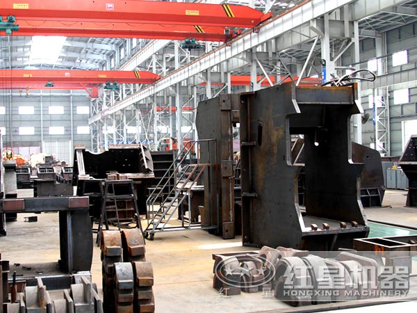 鄂式破碎機生產車間 鄂式破碎機生產車間