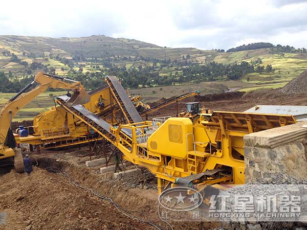移動破碎站生產現場 移動破碎站生產現場