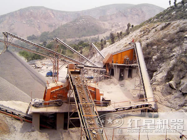 反擊式破碎機(jī)投產(chǎn)現(xiàn)場 反擊式破碎機(jī)投產(chǎn)現(xiàn)場