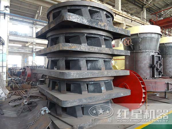 雷蒙磨粉機生產車間 雷蒙磨粉機生產車間