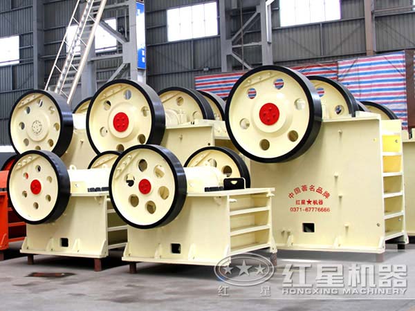 不同規格下的鄂式碎石機 不同規格下的鄂式碎石機