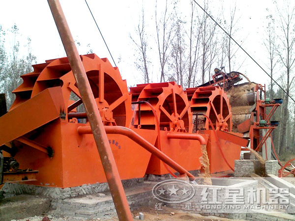 輪斗式洗砂機作業現場 輪斗式洗砂機作業現場