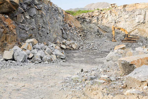 采石場(chǎng)作業(yè)現(xiàn)場(chǎng)