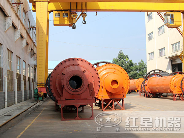 多種規(guī)格下的時產(chǎn)100噸的水泥球磨機 多種規(guī)格下的時產(chǎn)100噸的水泥球磨機