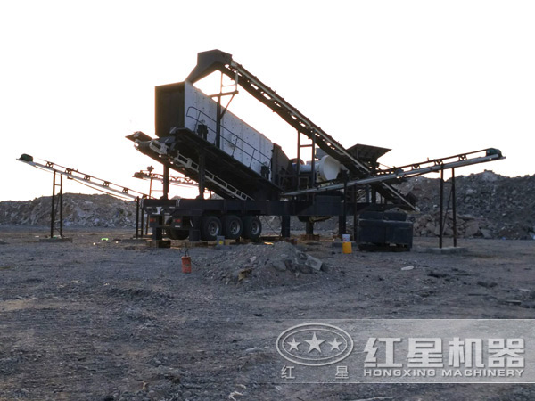 流動碎石機安裝搭設現(xiàn)場 流動碎石機安裝搭設現(xiàn)場