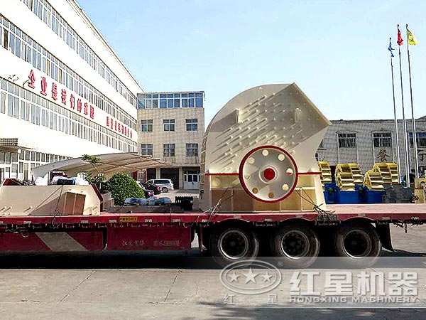 pc1000*1000錘破裝車等待發(fā)貨中 pc1000*1000錘破裝車等待發(fā)貨中