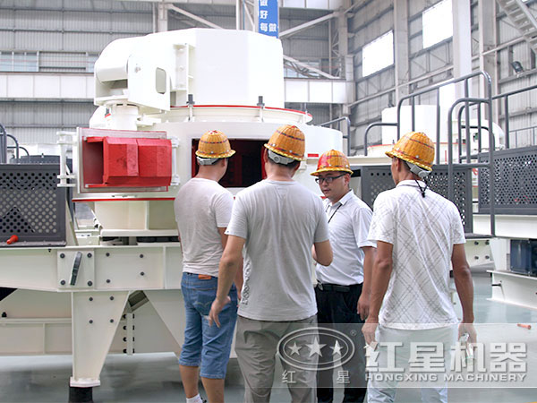 河南新鄉一砂石客戶來廠參觀考察 河南新鄉一砂石客戶來廠參觀考察