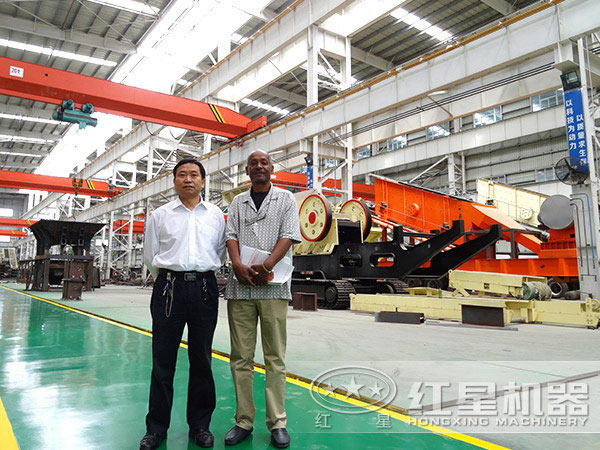 外國友人來廠參觀考察 外國友人來廠參觀考察