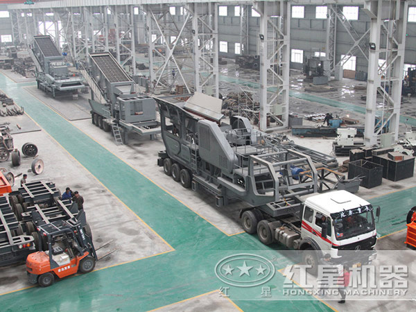 河南紅星移動鵝卵石破石機生產車間 河南紅星移動鵝卵石破石機生產車間