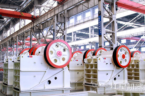 不同型號(hào)的鄂破 不同型號(hào)的鄂破