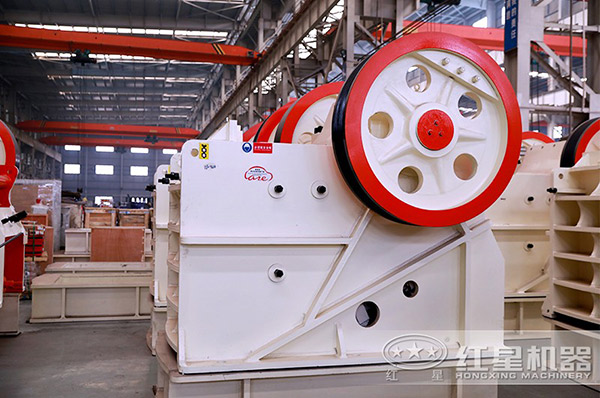 初級破碎顎式打石機 初級破碎顎式打石機