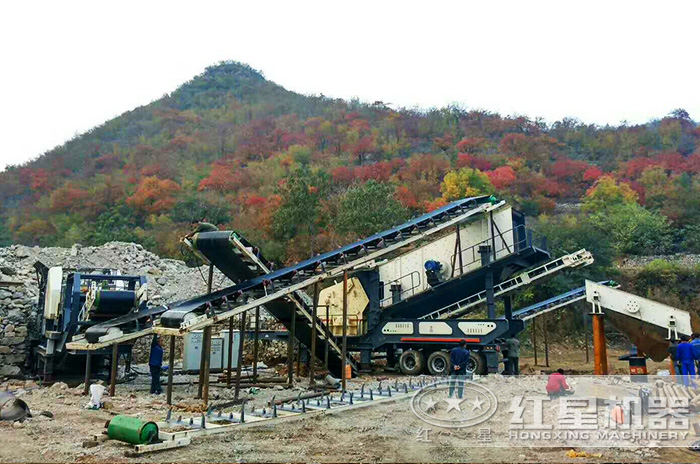 河南焦作采石場移動(dòng)破碎生產(chǎn)現(xiàn)場 河南焦作采石場移動(dòng)破碎生產(chǎn)現(xiàn)場