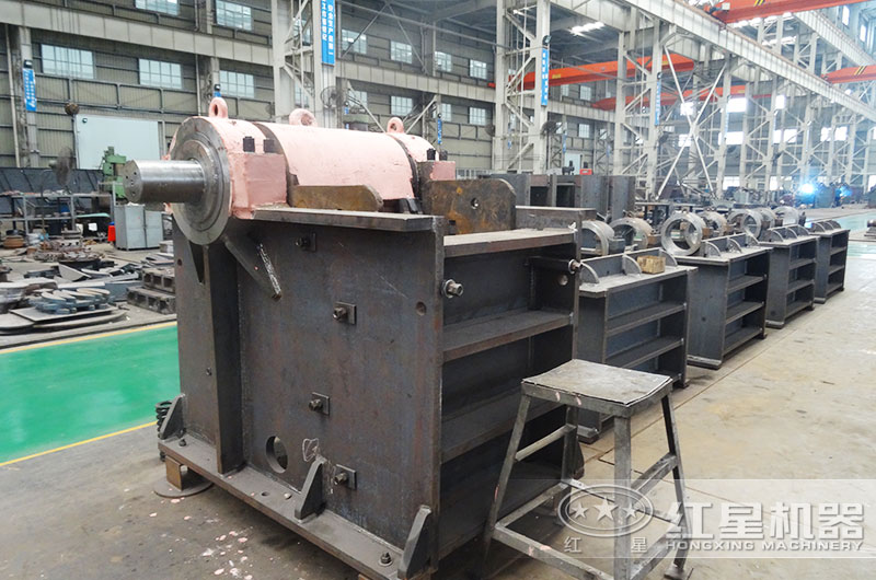 鄂式破碎機廠家生產車間 鄂式破碎機廠家生產車間