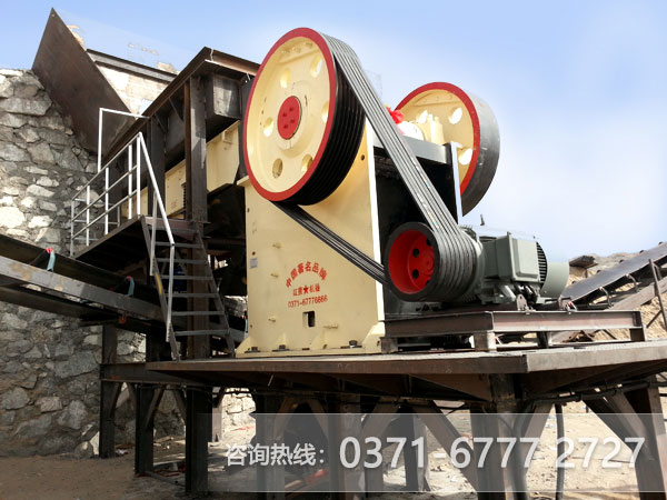 石膏顎式破碎機作業現場 石膏顎式破碎機作業現場
