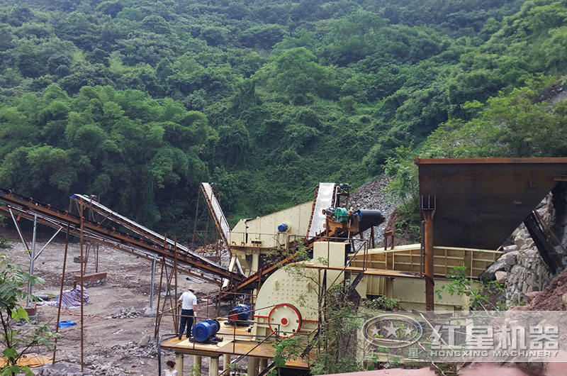 重錘破設(shè)備作業(yè)加工現(xiàn)場(chǎng) 重錘破設(shè)備作業(yè)加工現(xiàn)場(chǎng)