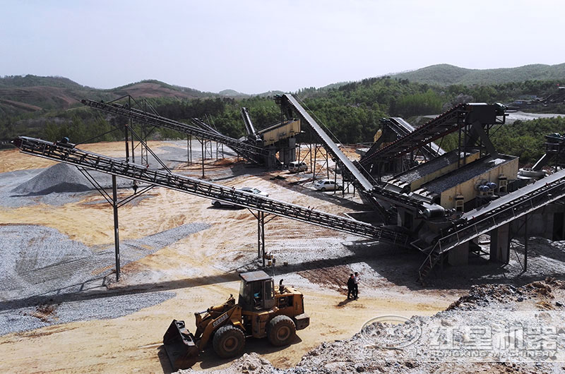 時產(chǎn)800噸玄武巖破碎生產(chǎn)線成品生產(chǎn)中 時產(chǎn)800噸玄武巖破碎生產(chǎn)線成品生產(chǎn)中