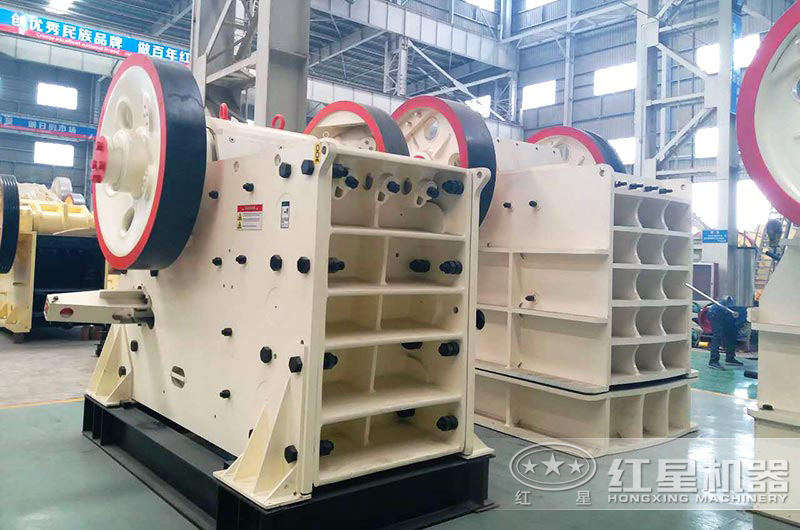 鄂式破碎機 鄂式破碎機