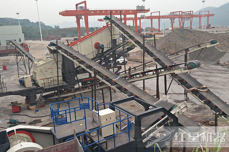 移動鄂式破碎機加移動反擊破生產現場 移動鄂式破碎機加移動反擊破生產現場