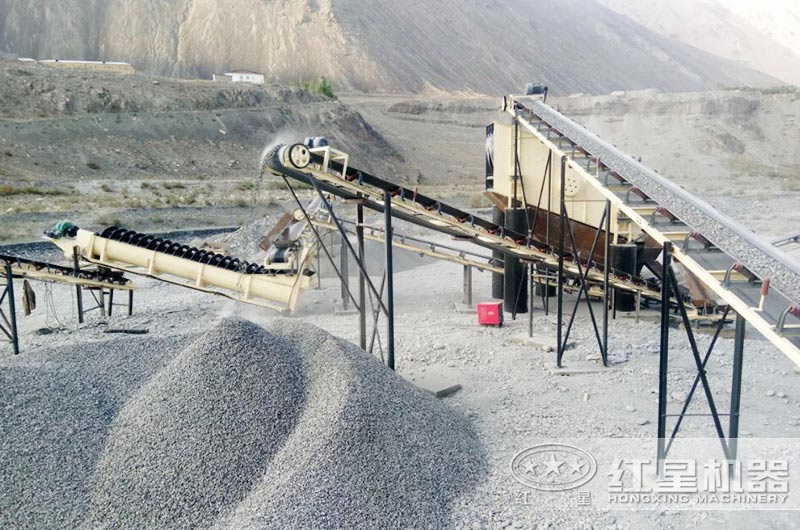 移動式破碎站作業(yè)效果展示 移動式破碎站作業(yè)效果展示