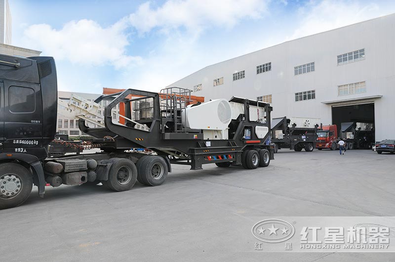 大型流動煤炭粉碎機陸續發貨 大型流動煤炭粉碎機陸續發貨