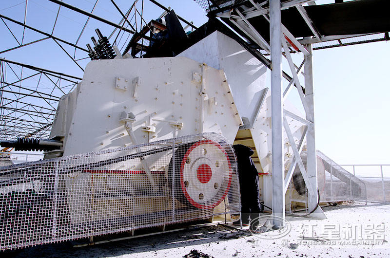 雙臺反擊破碎機制砂生產現(xiàn)場 雙臺反擊破碎機制砂生產現(xiàn)場