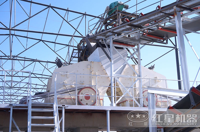 石灰石反擊式破碎機(jī) 石灰石反擊式破碎機(jī)