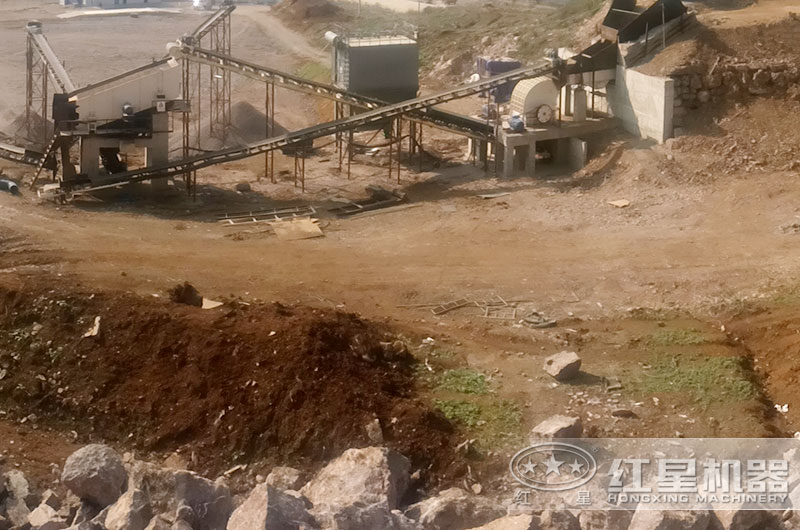 重錘式破碎機打花崗巖現場 重錘式破碎機打花崗巖現場