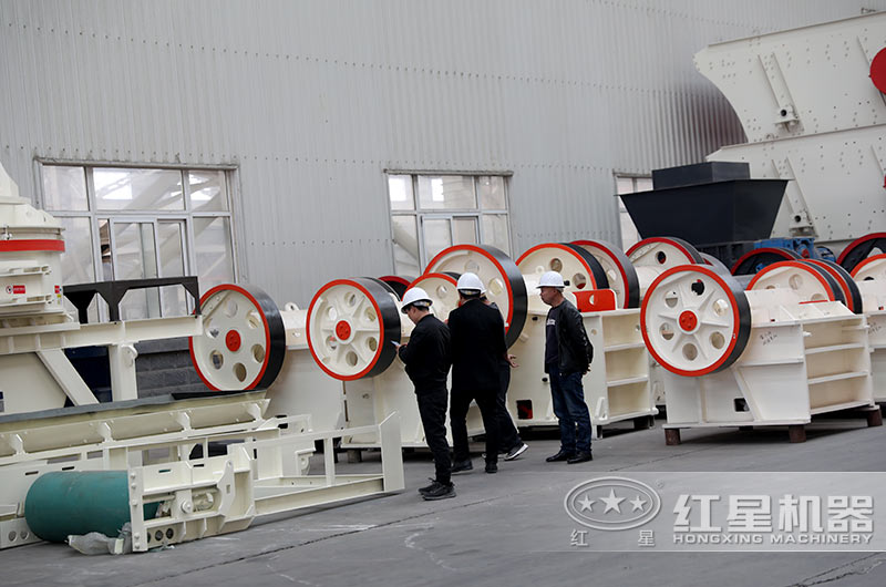 破碎石頭的設(shè)備有哪些？?jī)?nèi)含設(shè)備圖片